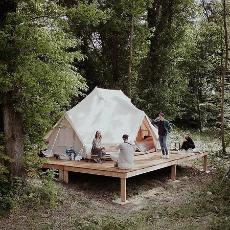 Domaine De Cherimont - Logement Insolite En Groupe Andenne Eksteriør bilde